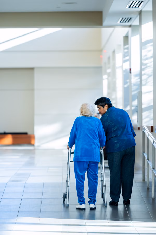 5 Signs Your Parent May Need Post-Discharge Support
